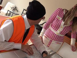 NatalieAlba Porno Video: Flugvorbereitung